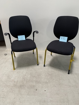 80_Giroflex Visitor, Rücken und Sitz gepolstert, Stoff dunkelblau