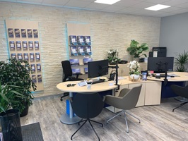 Reisebüro Innenansicht Vandivinit Reisen Luxemburg Livange